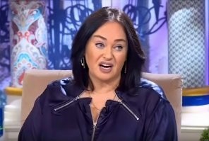 Мужчина намусорил в подъезде и остался доволен собой