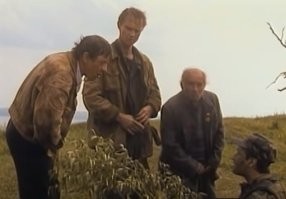 Это давняя традиция.     
"Ты откуда взялся?"