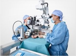 Современная хирургия и хирурги...на цвет формы можно забить.