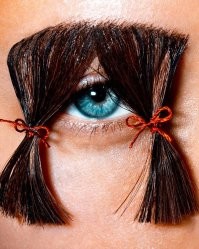 17 девушек, которые сильно хотели обзавестись стильным и модными бровями, но что-то пошло не так