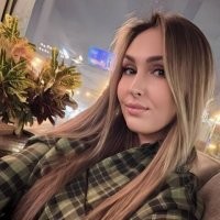 Понял. Спасибо. Девушки без тату не являются порномоделями. 
При случае привет передавайте.
Ни единой тату.