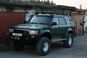 Пластиковая защита от пескоструя сейчас ставится на все кузова. А "увеличенный клиренс" понятие относительное. У Весты НГ вон тоже 20 см, но никто же не говорит что это кроссовер. Современных гражданский кроссоверов (именно от CrossOver - ВНЕдорожник) почти не осталось, выродились в паркетники, хоть и полноприводные. То ли дело в 90е годы делали КРОСОВЕРЫ