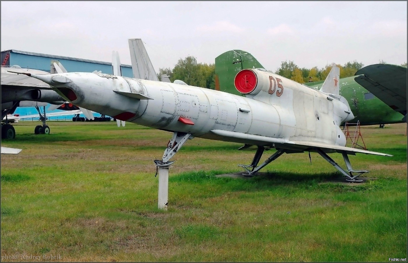 Советские беспилотники. Ту-141 Стриж. БПЛА Стриж ту-141. Ту-123 ястреб. БПЛА ту-123 ястреб.