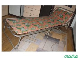 Мне почему то цветастые запомнились.