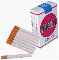 Конфеты в форме сигарет, какой ужас...)) 
Вот такая была раньше жвачка и никто не возражал.