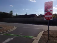 Причём эти шипы работают в одну сторону, делая дорогу односторонней