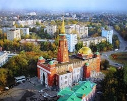 У нас в Самаре задумали на самом высоком месте, да еще в центре города построить мечеть! Народ стал возмущаться, протесты, подписи - строительство отменили! Но, прошло некоторое время и тихой сапой построили соборную мечеть, да еще и медресе на 60 учеников! Так что, рано москвичи радуются!
