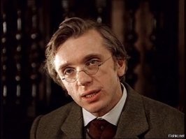 Надбровные дуги и строение челюсти...