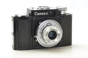Первый фотоаппарат поддержанный Смена 2, от крестного. Смена 8М уже своя за собственно заработанное как то.