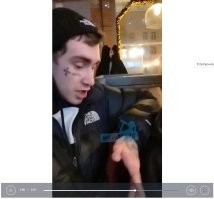 Чмо с каракулями на епальнике объясняет другому чмо в юбке, что так ходить нельзя....ска, нашли друг друга