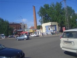 Интересно что за адрес? Так-то, в Томске дороги сделали нормальными еще лет 15 назад. По центру города можно горошину катать.