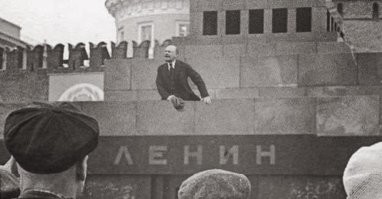 Что общего между этими двумя снимками?