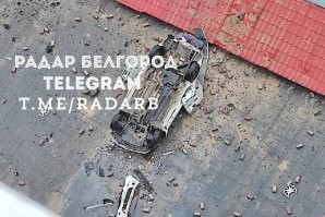 Странно. Взрыва не было ,а машина вдруг оказалась на крыше  "пятерочки"