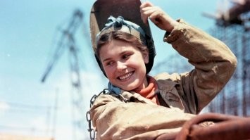 Сварщиков забыли. Да дохрена кого забыли..