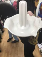 Не угадали! Это подставка для жарки курицы. Справа даже барельеф имеется....