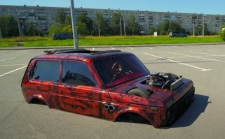 Король заниженных тазов: в Ставрополе обнаружили самый низкий автомобиль в мире