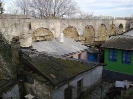 Не скажу, где, но место атмосферное) Местные поддержат!