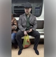 А тут что не так? Вполне обычный вид, не мой стиль, но всё же.