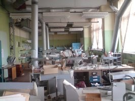 Заброшенный секретный радиозавод.
зы. Там все не тронутое, ощущение, что люди просто на обед вышли, колько слой пыли выдает.
зы2. Ходили - <span style='color:gray'>[мат]</span>. Тоже ничего не трогали, пусть останется так.
