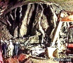 Люди погибли. Откопали, но сильно потом. Тоннель замуровали до восстановления.
Валун упал в начале свода, проломив его.
Все прекрасно ищется гуглом.
Как я понимаю, въезд в тоннель сделали в другом месте, а этот так и стоит замурованный.