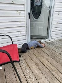 Почему мой ребенок плачет? 35 реальных и совершенно уморительных причин