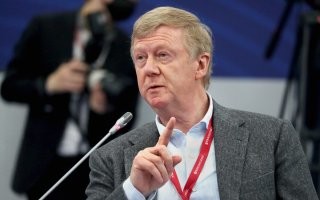 После того, как "наше говно" выпустили в свободное плавание. А это говно при анализах раскроет все "болезни" и секреты, то больше вопросов к жопе, что это допустила...