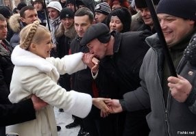 А это жесты какой эпохи?