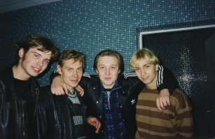 99г клуб в ДК МАИ, двоих с фотки уже нет.