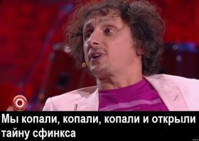 Мужчина нашел секретную комнату на чердаке с вещами времён Второй мировой войны