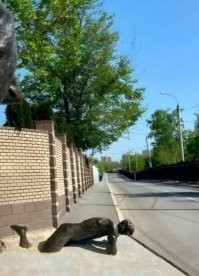 Так, как-то понатуральнее, что-ли...