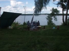 А зачем для шашлыков нужна дача? 

Выехал с парой ночевок на природу... Красота! 

Главное, срач за собой не оставлять!