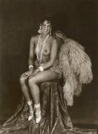 Раскроем, так сказать, тему до конца. Жозефина Бейкер, Париж, фото 1927 года. Не находите, что довольно смело для того времени?