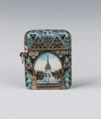 спичечница выглядит как обычная зажигалка Zippo