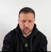 Вот к чему это привело, гляньте на его лицо, его без кокса не узнать.
