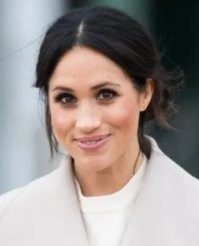 79-летнему композитору пришлось доказывать, что он не замаскированная Меган Маркл