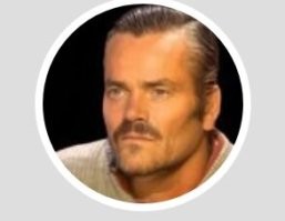 Надо было делать как чувак делал на аватарке автора - привязать и в море!