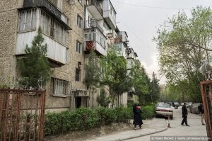 Смешались в кучу кони, люди