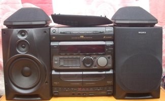 Такой в те года там брал, До сих пор работает как усилок )))