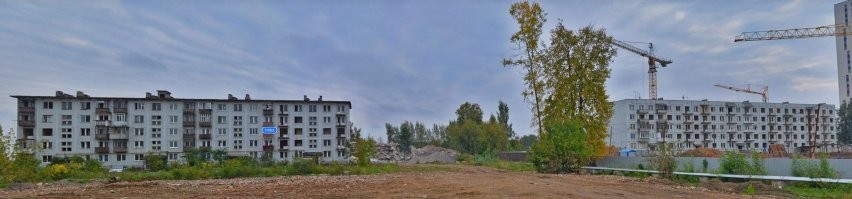 Эти, что ли, пятиэтажки?

Судя по адресу и нумерации 1.19.