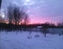 Спасибо . 

Не, пирс, а не понтон. Он на дне стоит. :) 

Скамейку сосед делал. 
Батя, когда рыбачит, раскладное кресло с собой берёт, ему так удобнее. :) 

А закат, у нас и с терассы хорошо видно. :)