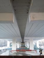 Привет из Ясенево 
Ух нас сейчас обновляют. Гаражи сносят, хорошие места делают. Фото в Узком под мостом и рядом с метро Лесопарковая.