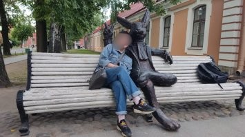 Ну с этими памятниками в Питере, наверное, только ленивый не сфоткался: