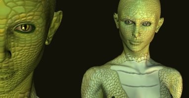 Все внимание на глаза . Предупреждение потомкам .  Фигурки СРАЗУ были спрятаны . Потому и сохранились .