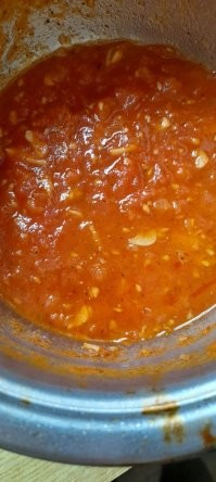 к вопросу о "хрючеве"
соус маринара
цыпленок Тапака
недоборщь-перещи но обалденно вкусный получается 
мужики готовят вкуснее и быстрее женщин.