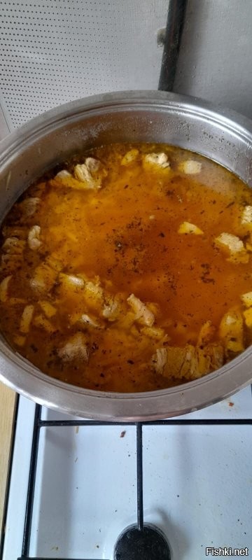 к вопросу о "хрючеве"
соус маринара
цыпленок Тапака
недоборщь-перещи но обалденно вкусный получается 
мужики готовят вкуснее и быстрее женщин.