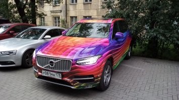 А я узрел, как благородный VOLVO вот так раскрасили