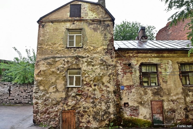 Самый старый дом в России.