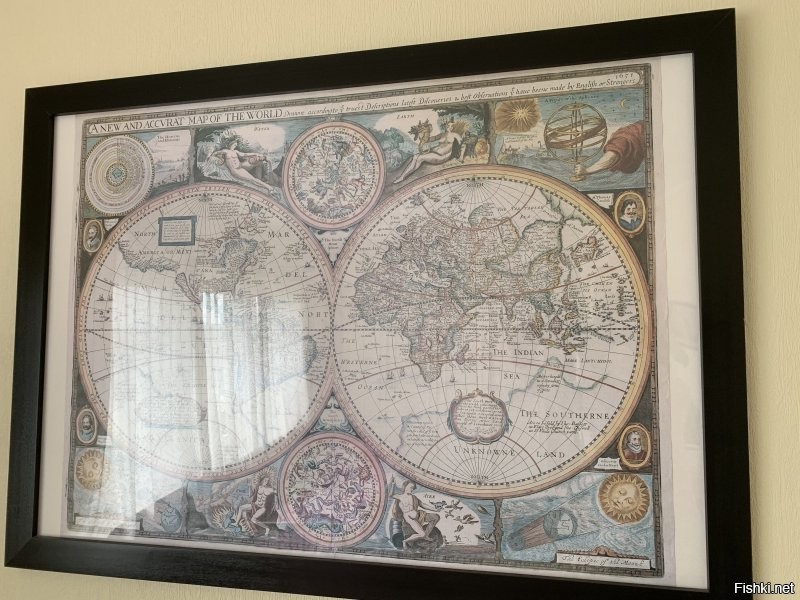 У меня над кроватью висит старинная морская карта и там Украина ни как не упоминается . Россия есть и Татария , но Украины нет .