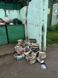 Пи.орасы. Выложили бы на почтовые ящики, люди бы разобрали