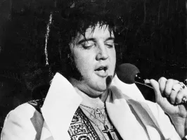 То есть Элвис Пресли на диету сел БЫ, или рак горла схватил БЫ??